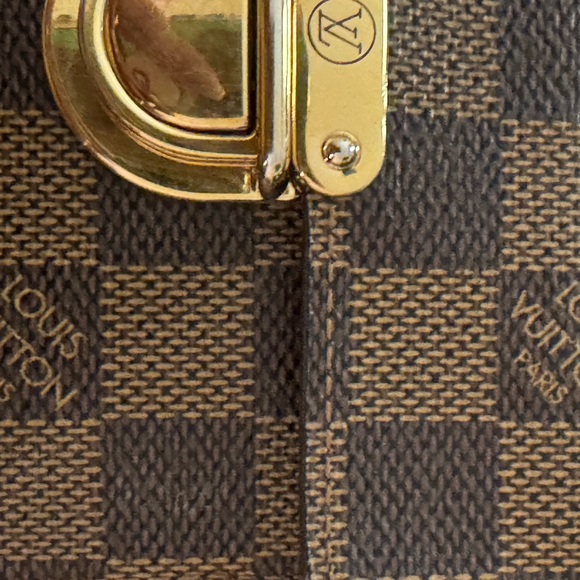 LOUIS VUITTON 
Damier Ebene Koala Compact Wallet - Picture 7 of 14